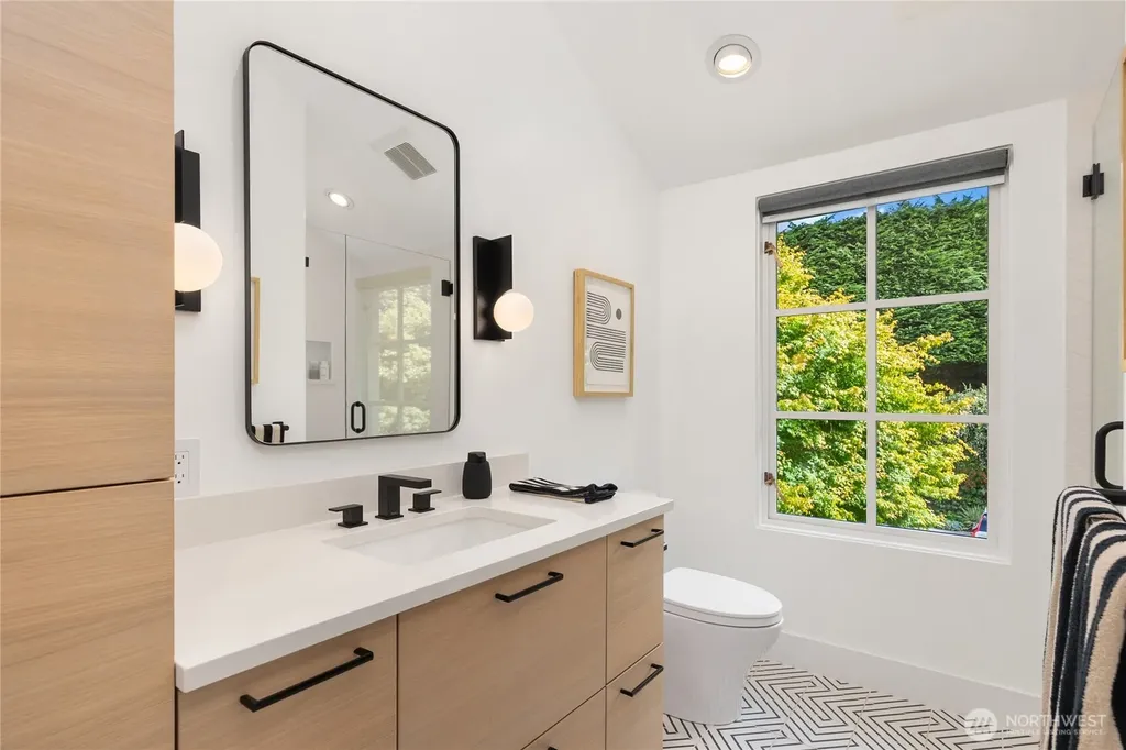 7733 Hansen Road NE Bainbridge Island WA 98110