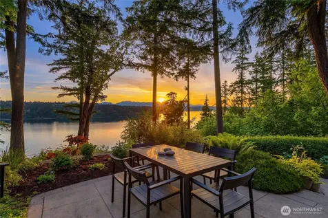 7733 Hansen Road NE Bainbridge Island WA 98110