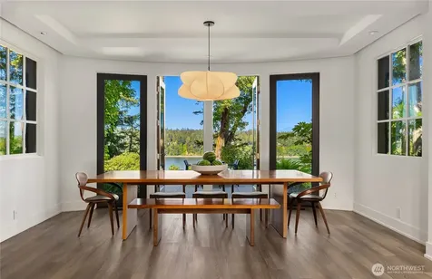 7733 Hansen Road NE Bainbridge Island WA 98110