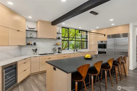 7733 Hansen Road NE Bainbridge Island WA 98110