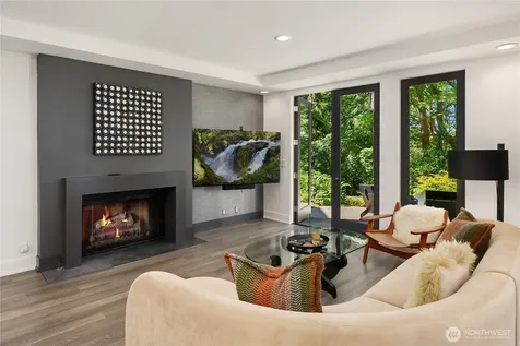 7733 Hansen Road NE Bainbridge Island WA 98110