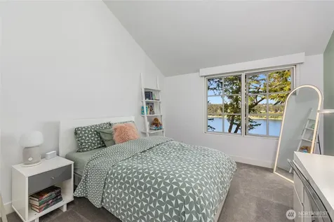 7733 Hansen Road NE Bainbridge Island WA 98110