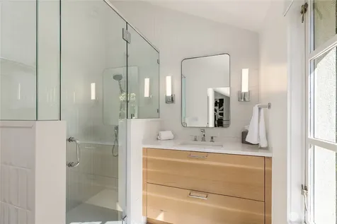 7733 Hansen Road NE Bainbridge Island WA 98110