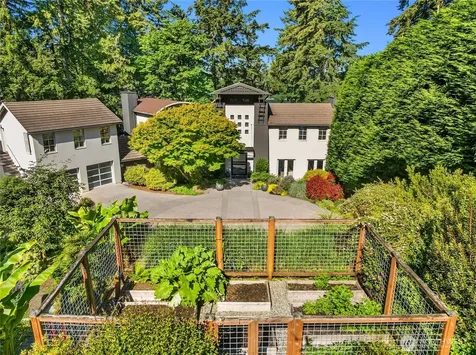 7733 Hansen Road NE Bainbridge Island WA 98110