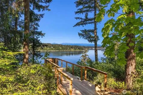 7733 Hansen Road NE Bainbridge Island WA 98110