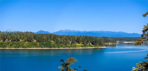 7733 Hansen Road NE Bainbridge Island WA 98110
