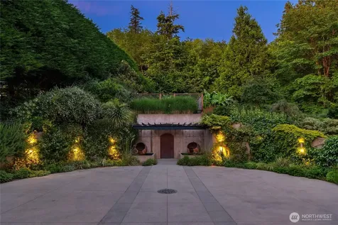 7733 Hansen Road NE Bainbridge Island WA 98110
