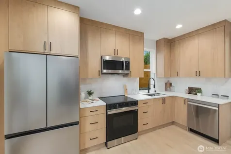 5921 32nd Avenue SW Seattle WA 98126