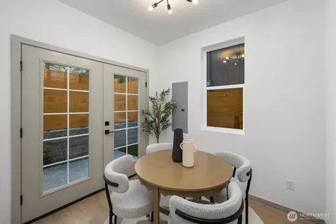 5921 32nd Avenue SW Seattle WA 98126