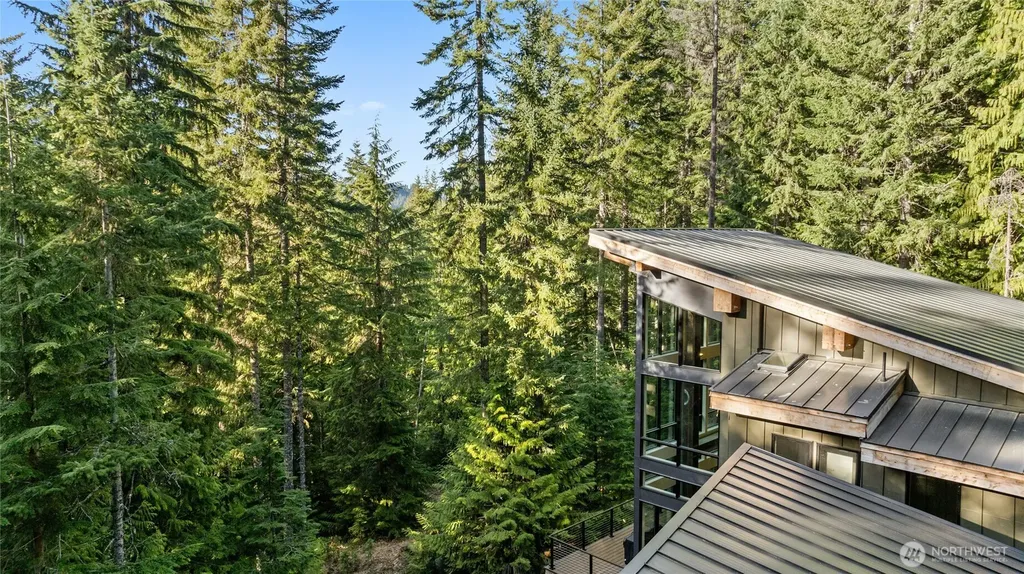 2982 Kachess Lake Road Easton WA 98925
