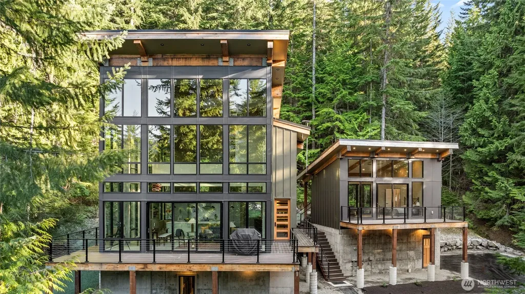 2982 Kachess Lake Road Easton WA 98925