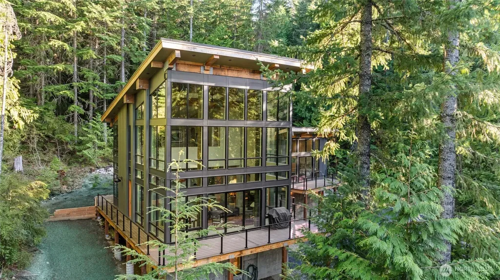 2982 Kachess Lake Road Easton WA 98925