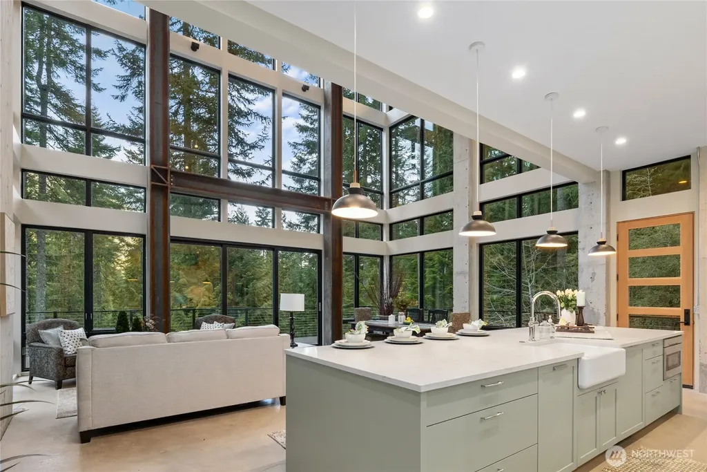 2982 Kachess Lake Road Easton WA 98925
