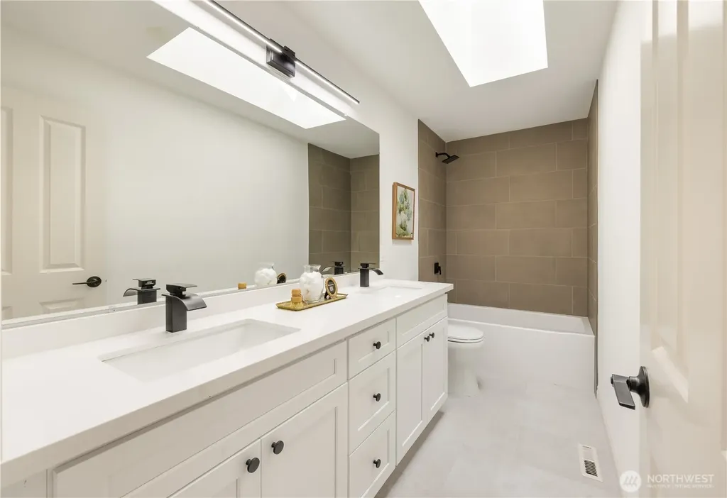 1421 225th Place SE Sammamish WA 98075
