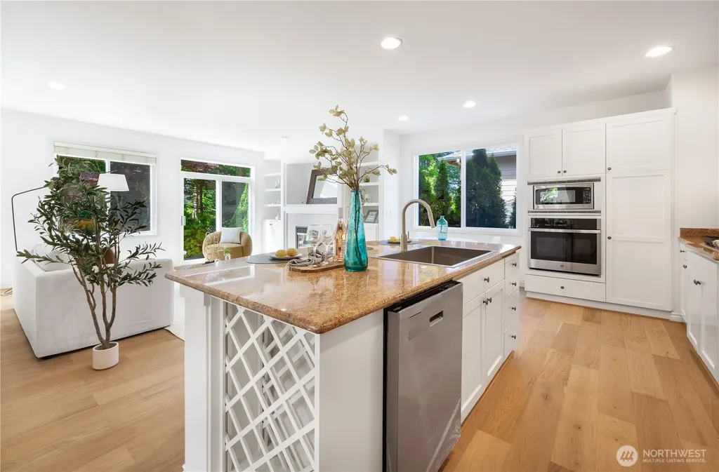 1421 225th Place SE Sammamish WA 98075
