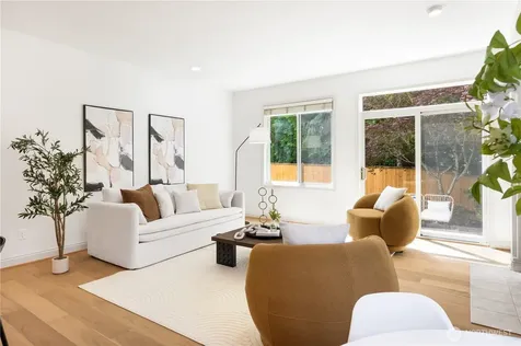 1421 225th Place SE Sammamish WA 98075