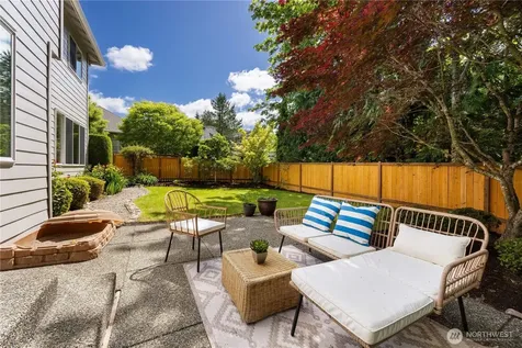 1421 225th Place SE Sammamish WA 98075