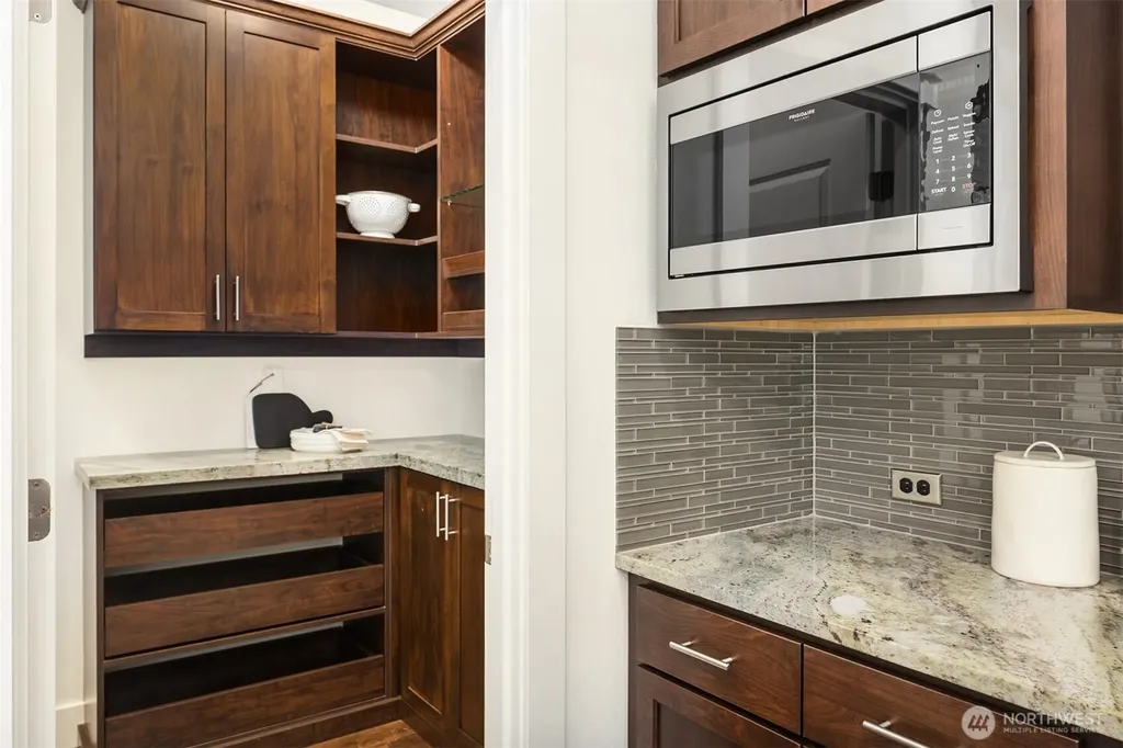 8728 124th Avenue NE Kirkland WA 98033