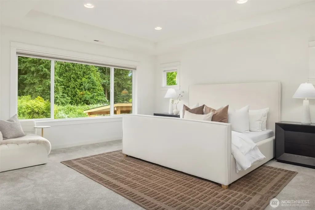 8728 124th Avenue NE Kirkland WA 98033