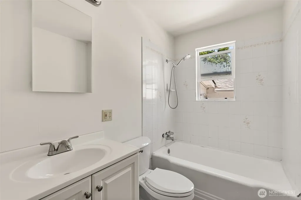 2705 Hidden Cove Lane NW Olympia WA 98502