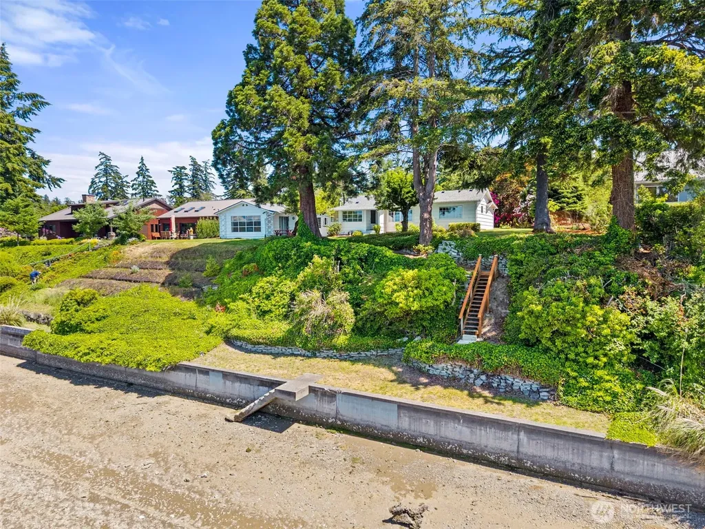 2705 Hidden Cove Lane NW Olympia WA 98502