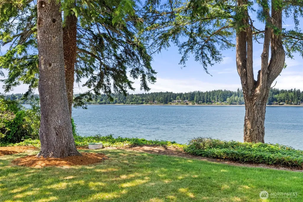 2705 Hidden Cove Lane NW Olympia WA 98502