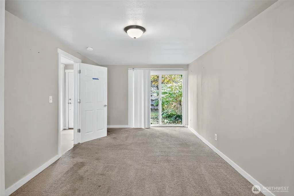 30548 5th Avenue SW Federal Way WA 98023