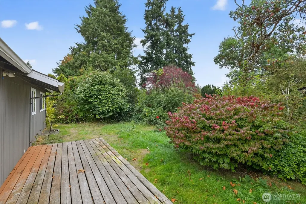 30548 5th Avenue SW Federal Way WA 98023