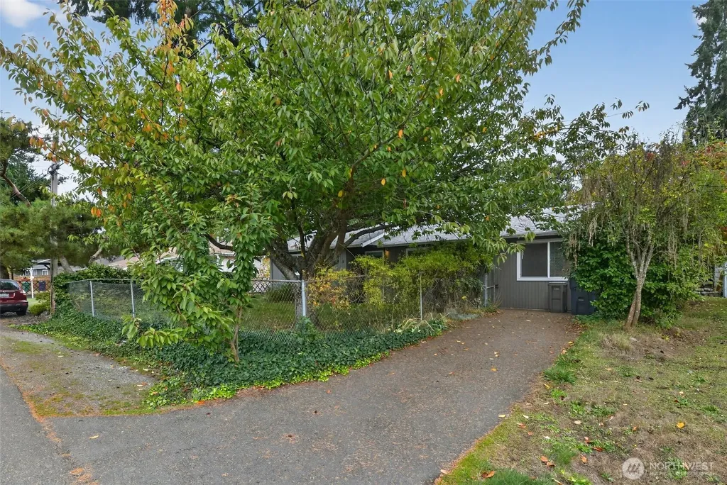 30548 5th Avenue SW Federal Way WA 98023