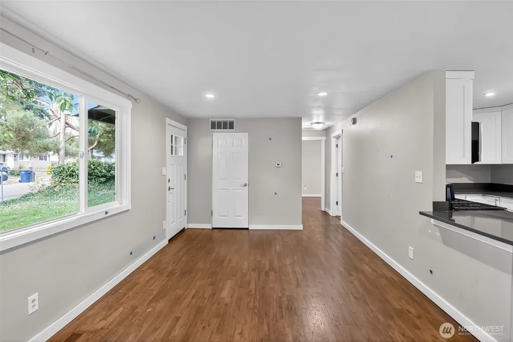 30548 5th Avenue SW Federal Way WA 98023