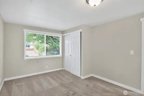 30548 5th Avenue SW Federal Way WA 98023