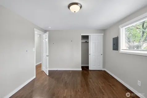 30548 5th Avenue SW Federal Way WA 98023