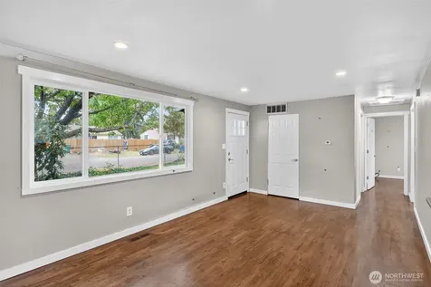 30548 5th Avenue SW Federal Way WA 98023