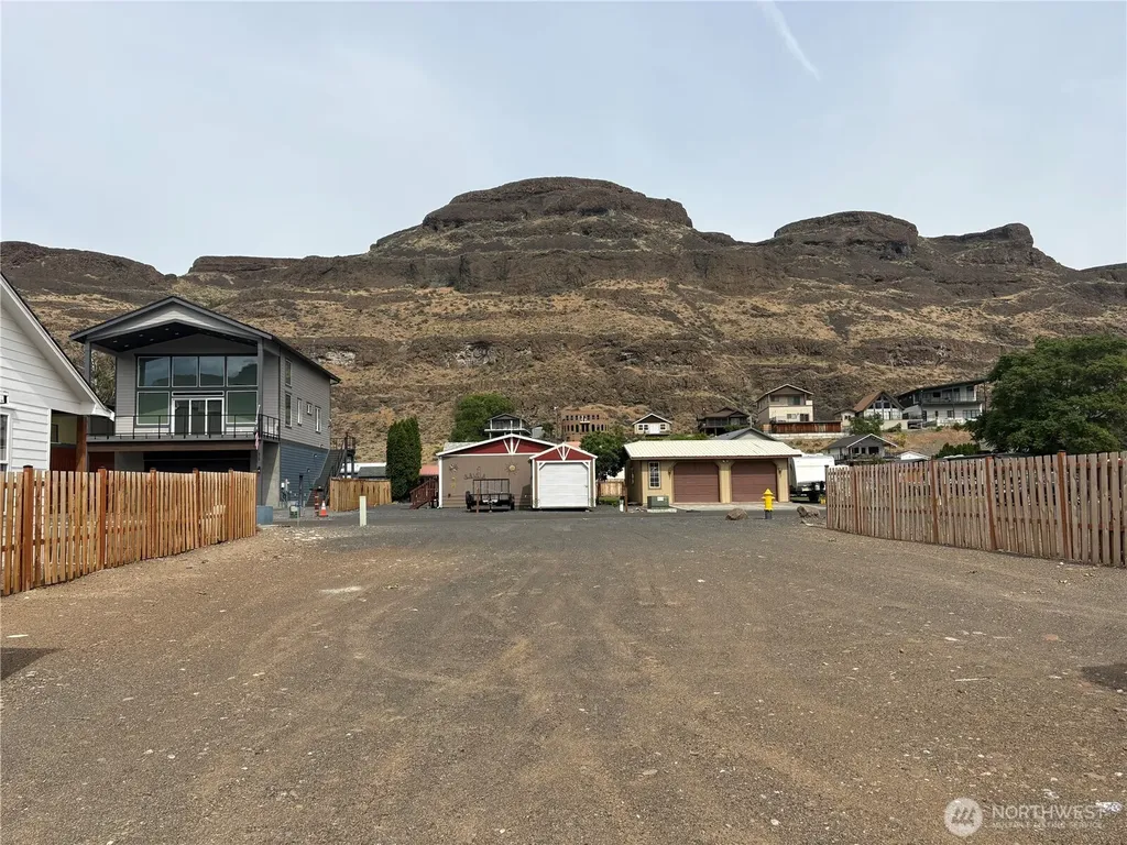 826 SW Chukar Place Quincy WA 98848