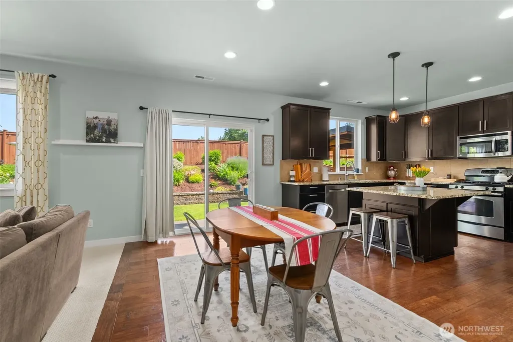 3307 Highlands Boulevard Puyallup WA 98372