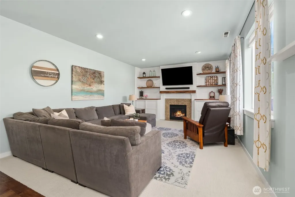 3307 Highlands Boulevard Puyallup WA 98372