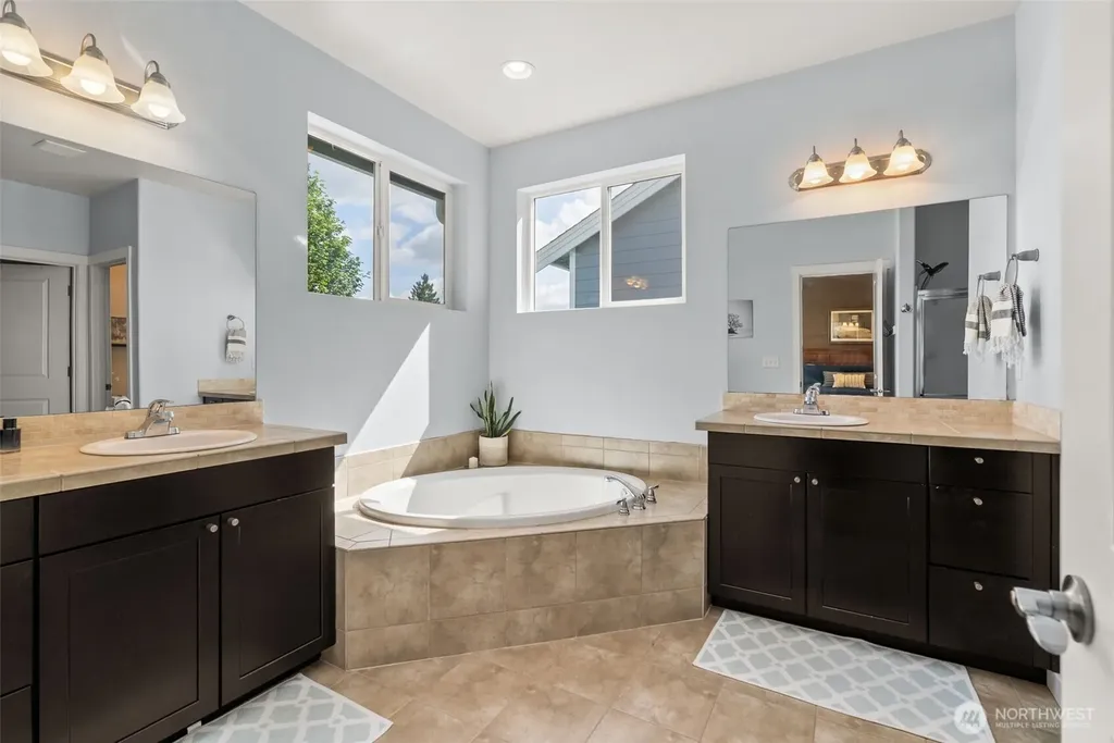 3307 Highlands Boulevard Puyallup WA 98372