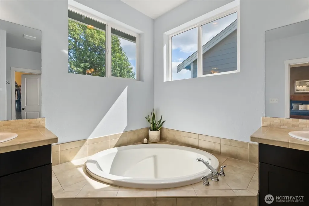 3307 Highlands Boulevard Puyallup WA 98372