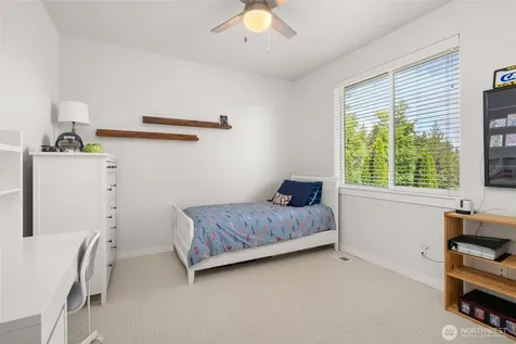 3307 Highlands Boulevard Puyallup WA 98372