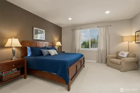 3307 Highlands Boulevard Puyallup WA 98372