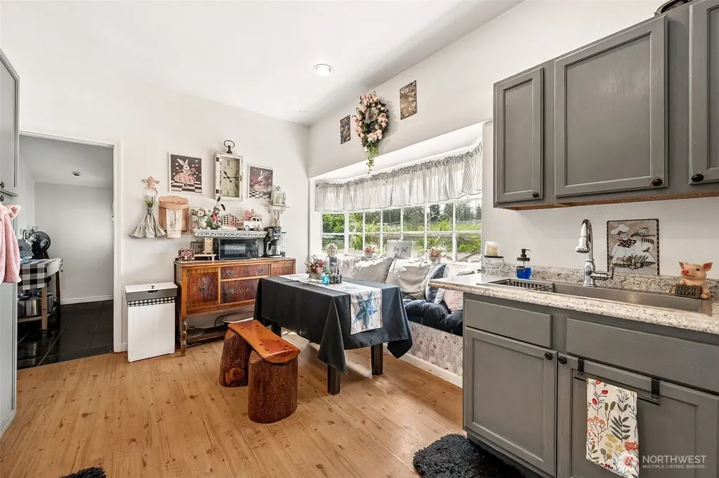 8512 Driftwood Lane Castle Rock WA 98611