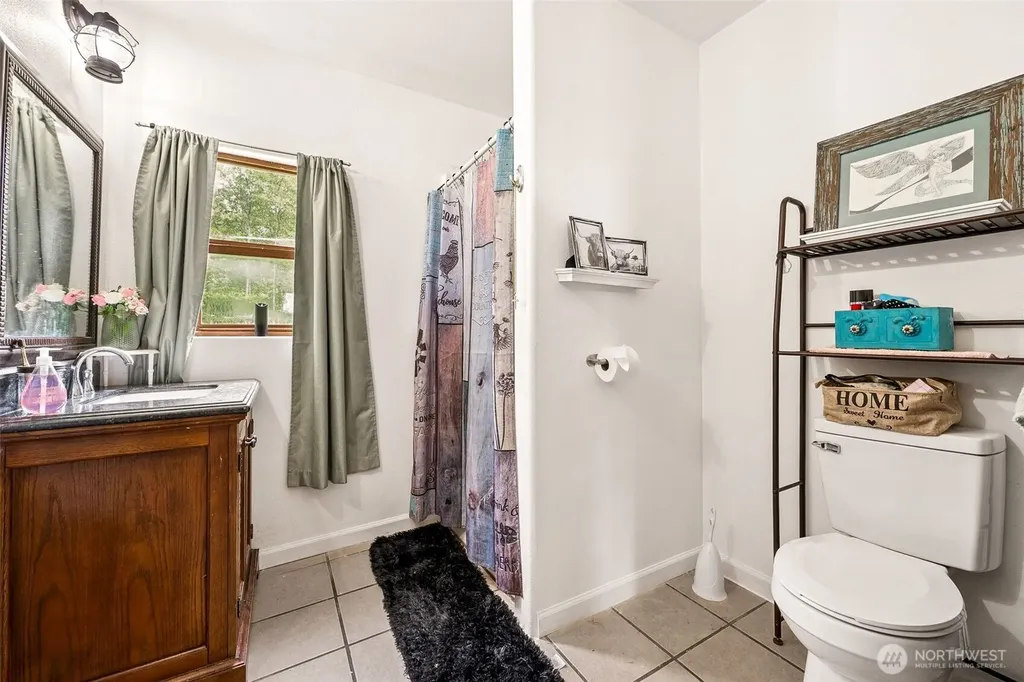 8512 Driftwood Lane Castle Rock WA 98611