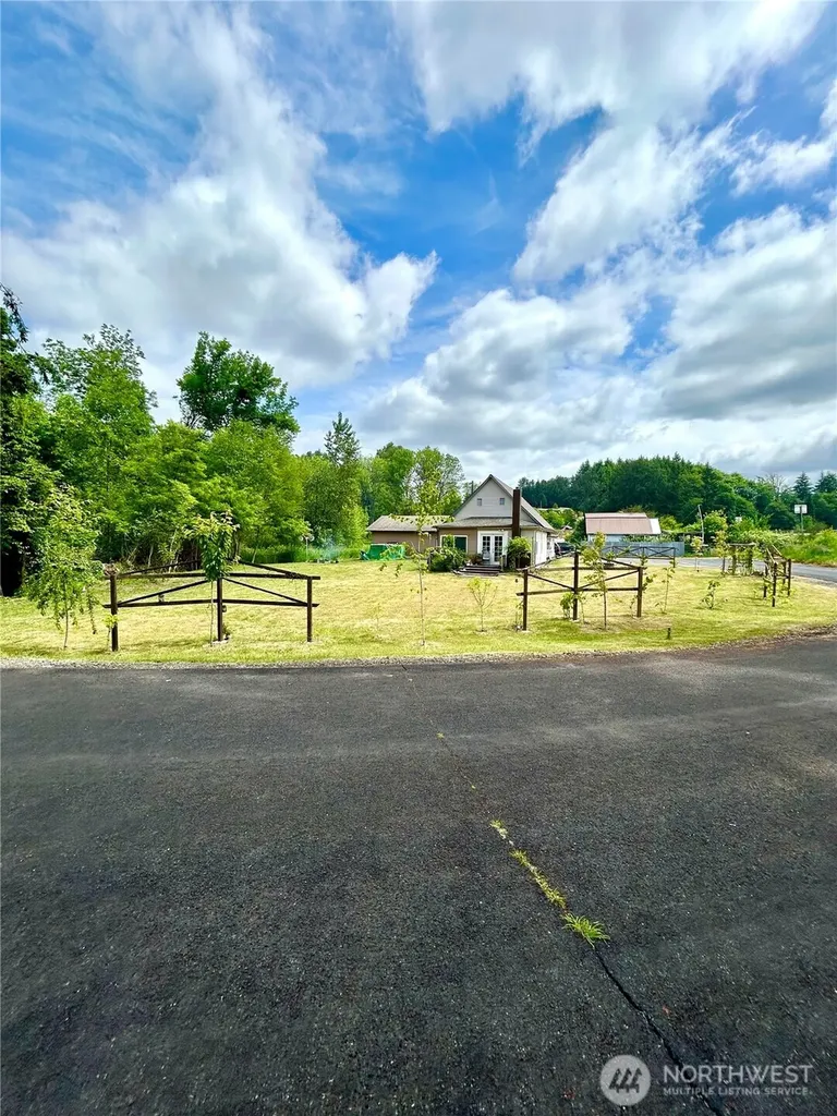 8512 Driftwood Lane Castle Rock WA 98611