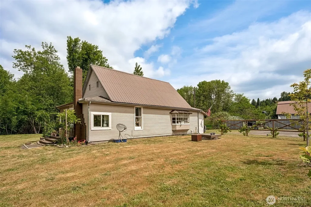 8512 Driftwood Lane Castle Rock WA 98611