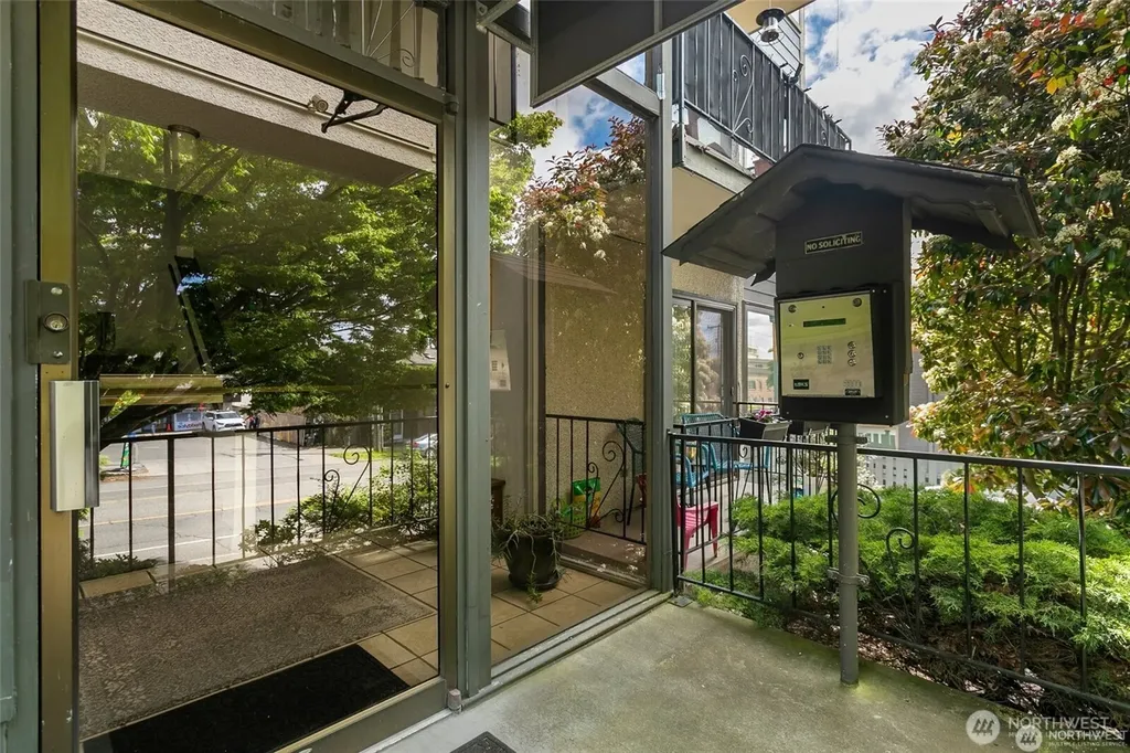 6110 24th Avenue NW Seattle WA 98107