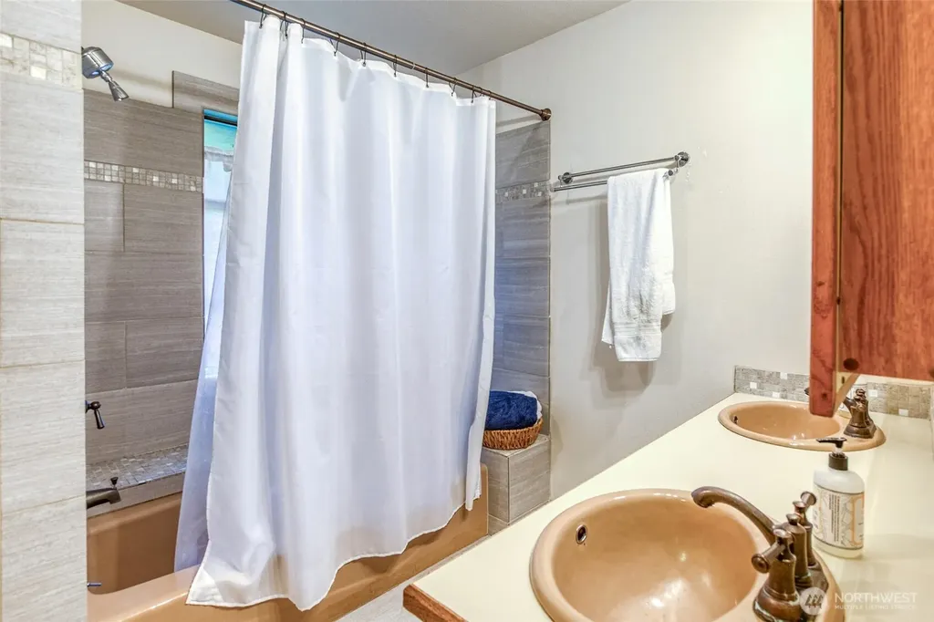 127 Montgomery Lane Orcas Island WA 98245