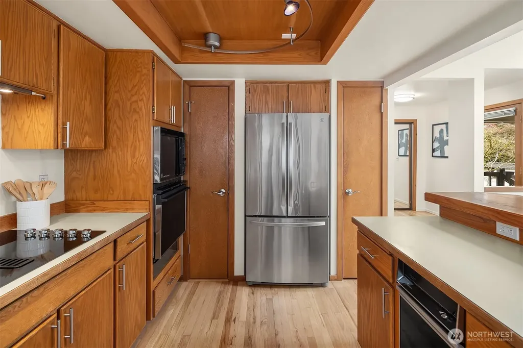 10622 184th Avenue NE Redmond WA 98052