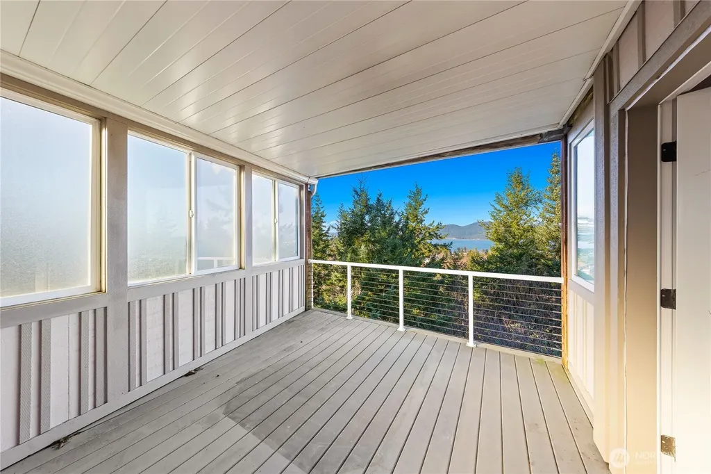 2020 Kansas Avenue Anacortes WA 98221