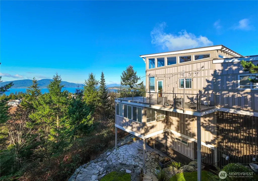2020 Kansas Avenue Anacortes WA 98221