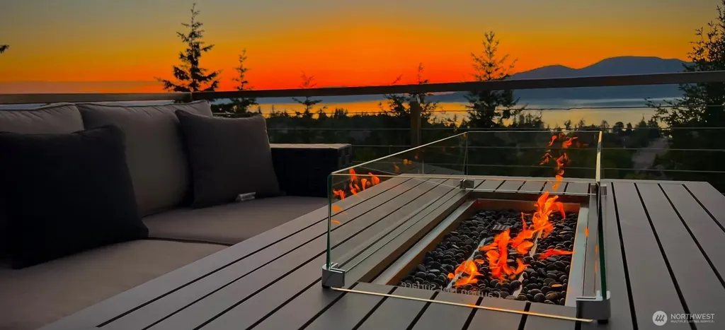 2020 Kansas Avenue Anacortes WA 98221